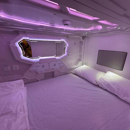 Blr Pods Hotell Bangalore Exteriör bild