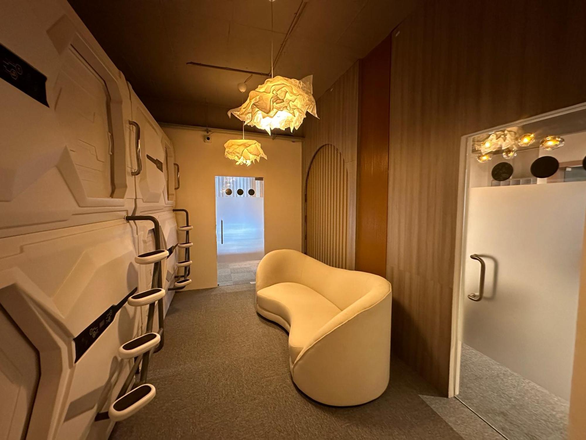 Blr Pods Hotell Bangalore Exteriör bild