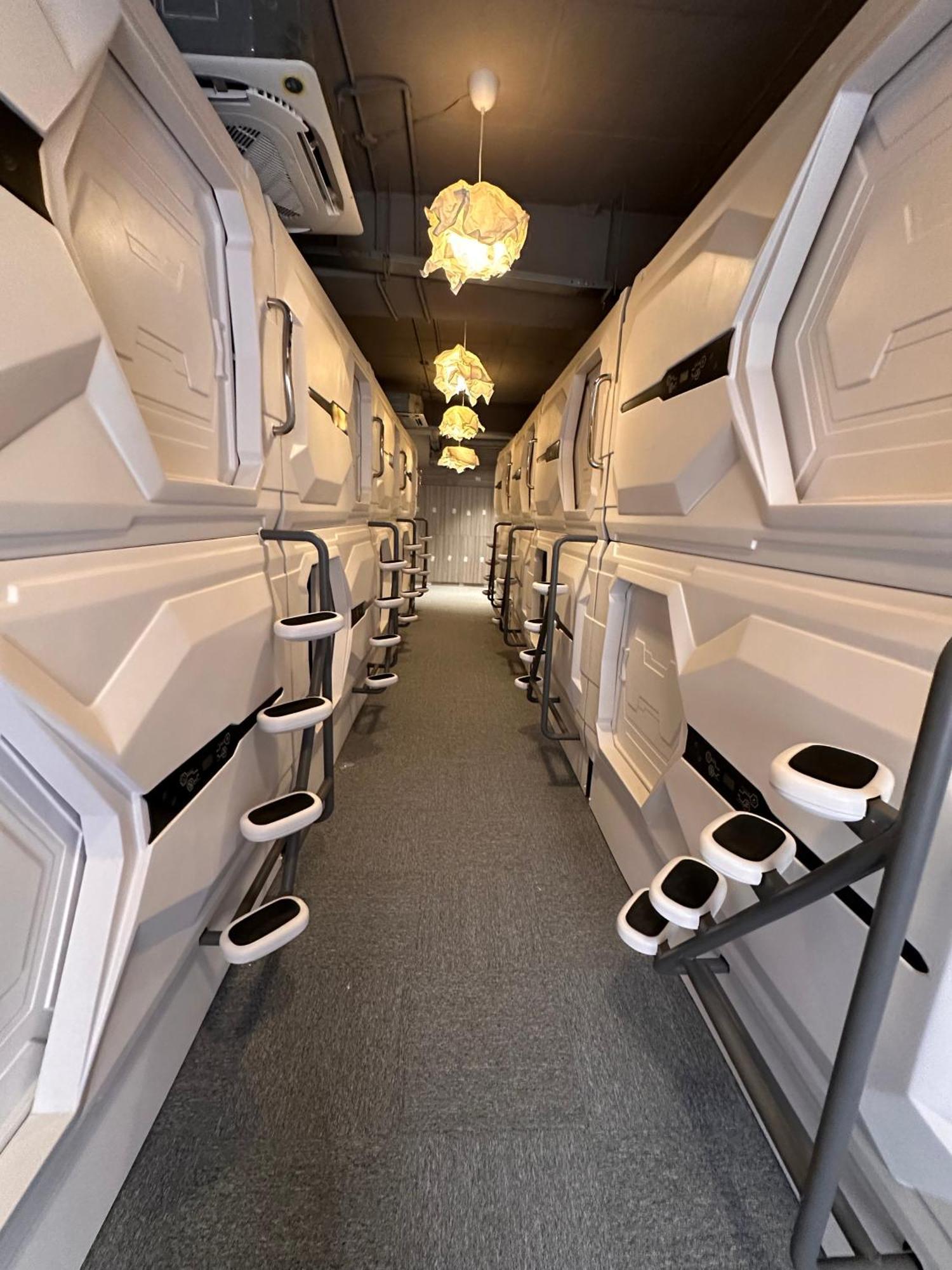Blr Pods Hotell Bangalore Exteriör bild