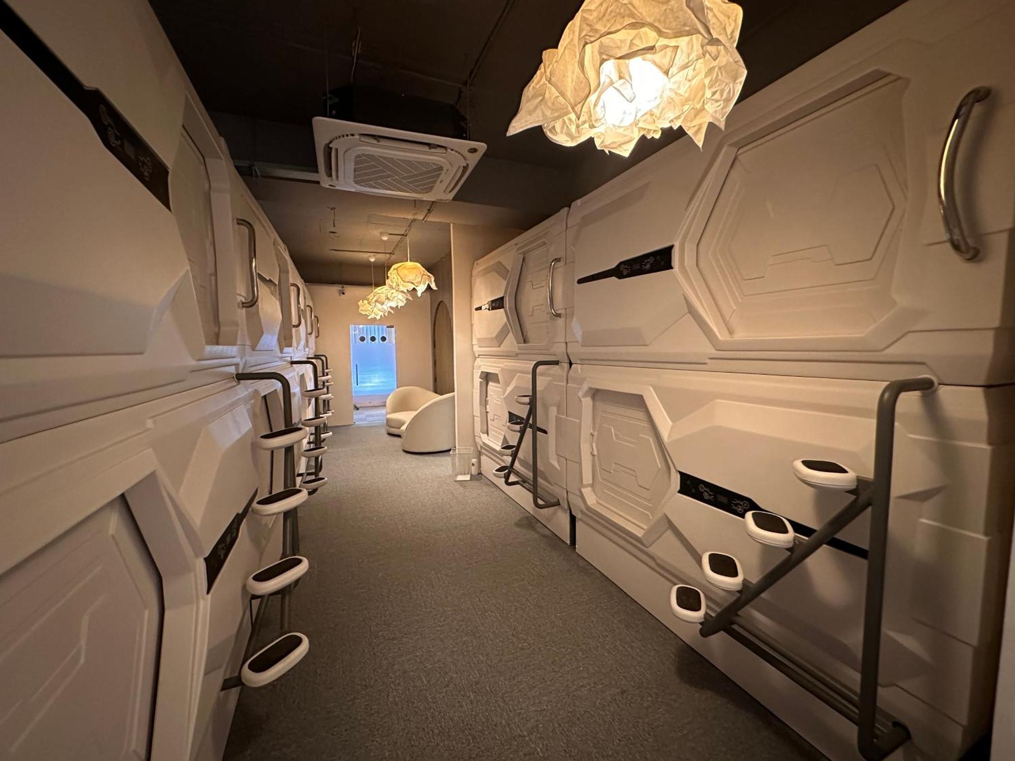 Blr Pods Hotell Bangalore Exteriör bild