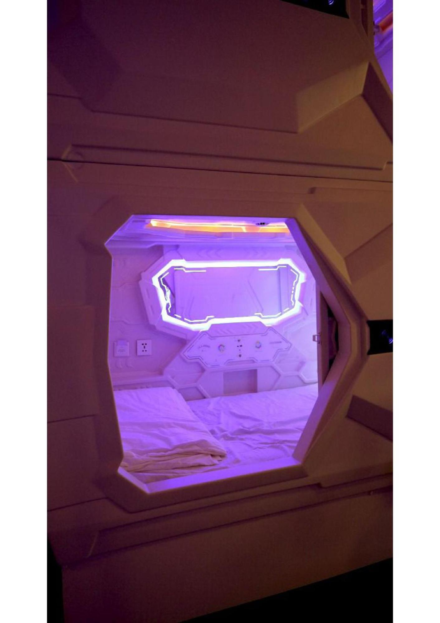 Blr Pods Hotell Bangalore Exteriör bild