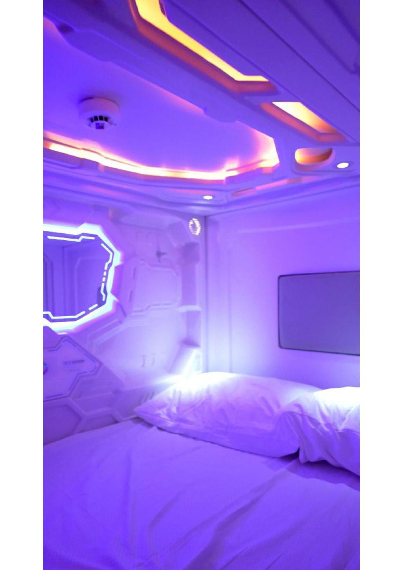 Blr Pods Hotell Bangalore Exteriör bild